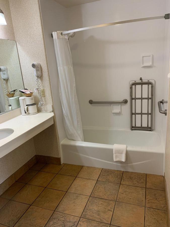 Olive Tree Inn & Suites ซานหลุยส์ โอบิสโป ภายนอก รูปภาพ